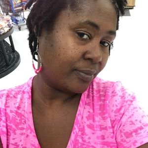 Meet your Posher, Latisha